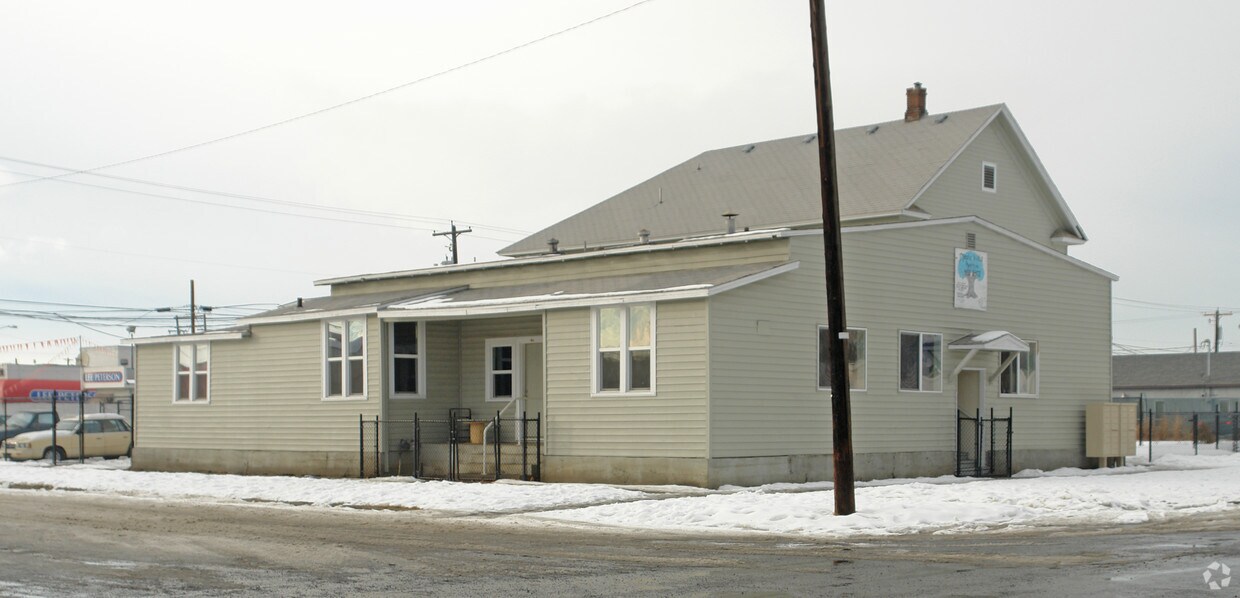 Primary Photo - 414 S 2nd St