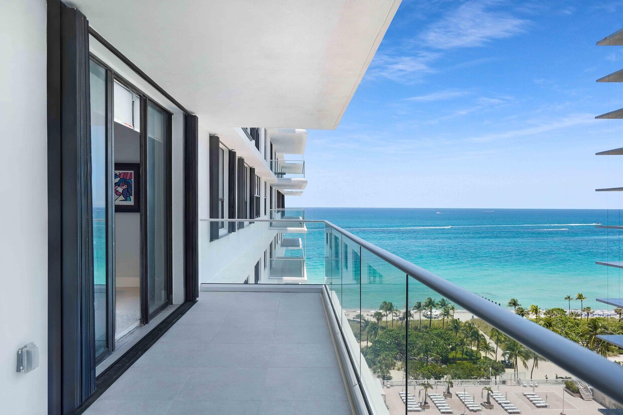 Foto principal - 9801 Collins Ave