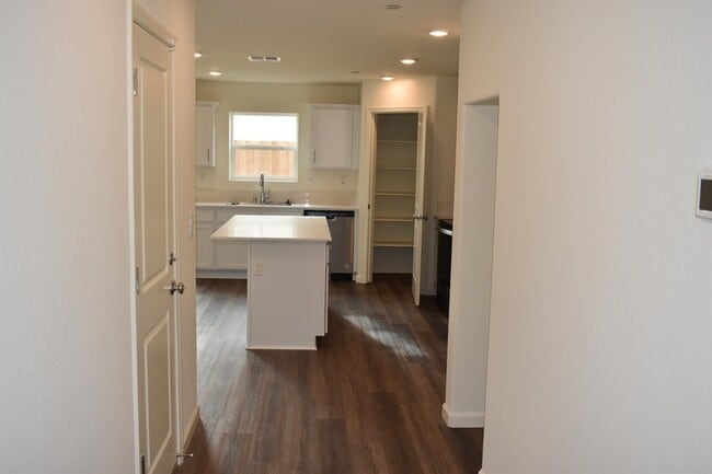 Foto del edificio - 4554 Iris Ct