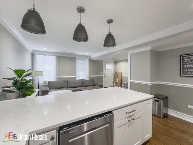 Foto del edificio - 3453 N Hoyne Ave