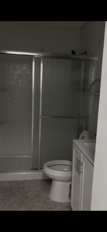 Building Photo - 107 Greenland Ct