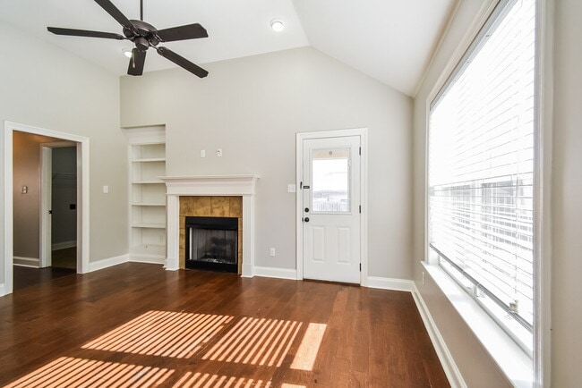 Foto del edificio - 3080 Magnolia Dr