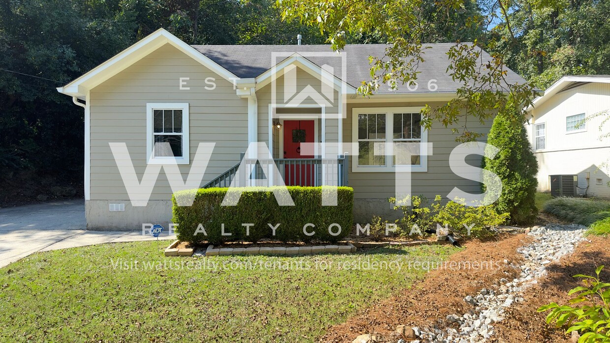 Primary Photo - Updated 2-Bed 2-Bath Cottage in Crestline!