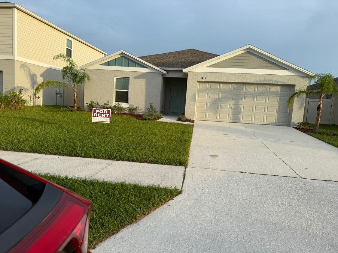 Foto principal - 1435 Axel Cir