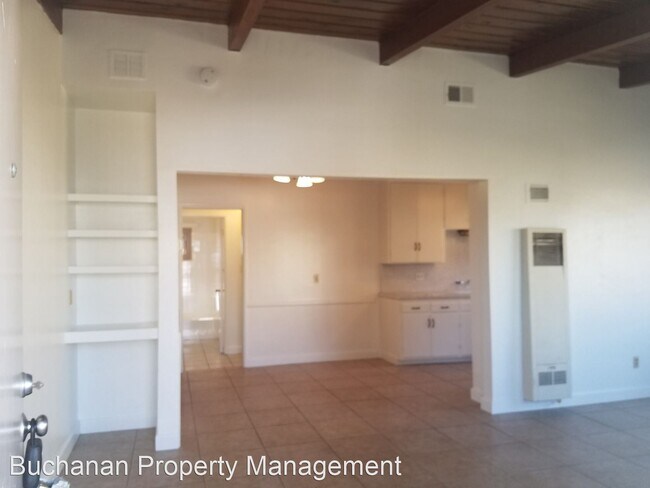 Building Photo - 2310-2316 Palermo Dr