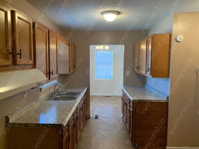 Foto del edificio - 1326 N Knoxville St