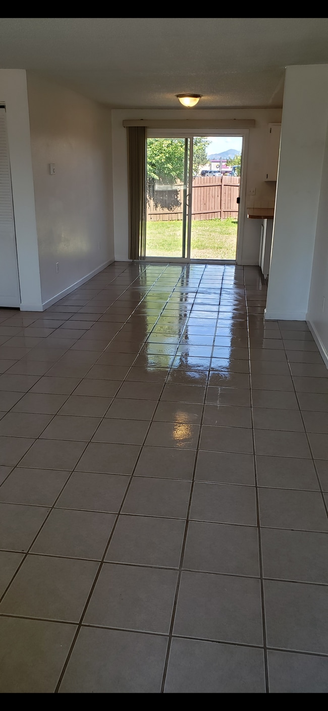 Foto del edificio - 525 W Twilight Ct