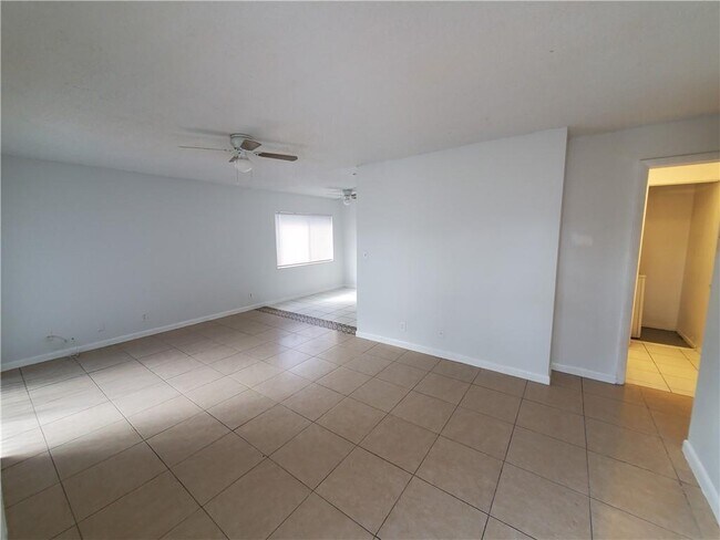 Foto del edificio - 2220 NW 59th Way