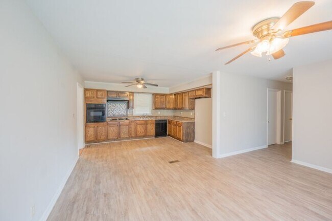 Building Photo - 1309 Ovoca Rd