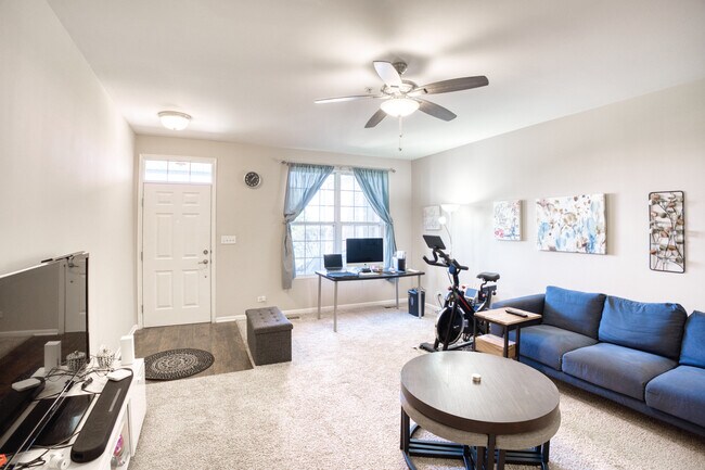 Foto del edificio - 7520 Claridge Dr
