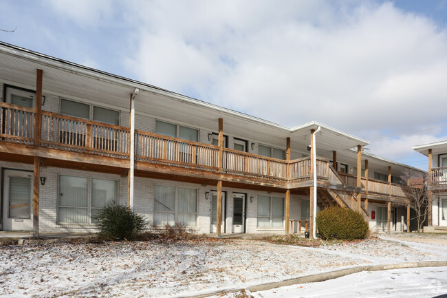 Building Photo - Gardenside Plaza Apartments