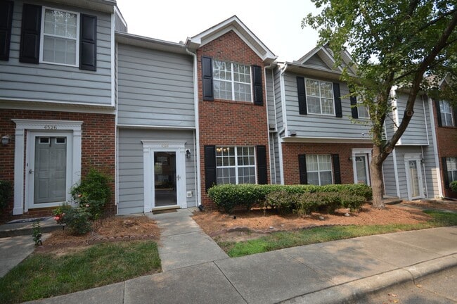 Building Photo - 4324 Pine Springs Ct