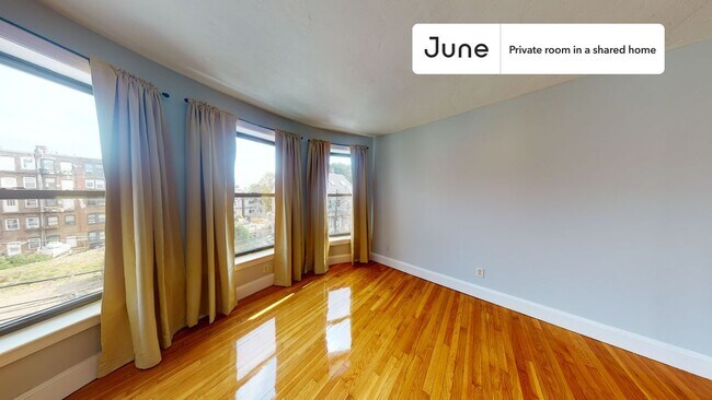 Foto del edificio - Room in Shared 4 bed/2 bath home