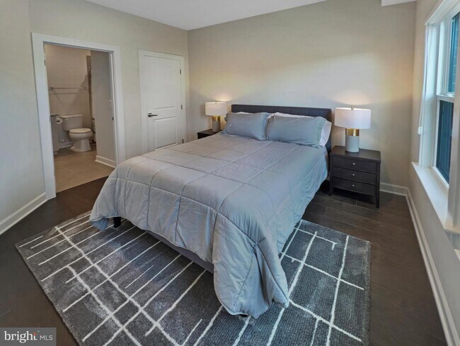Foto del edificio - 13250 Woodland Pond Pl