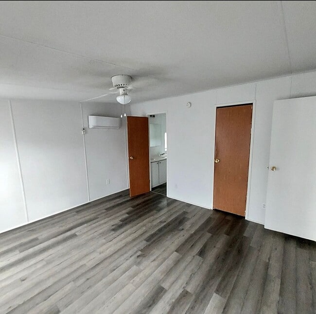 Building Photo - 14 Live Oak Ln