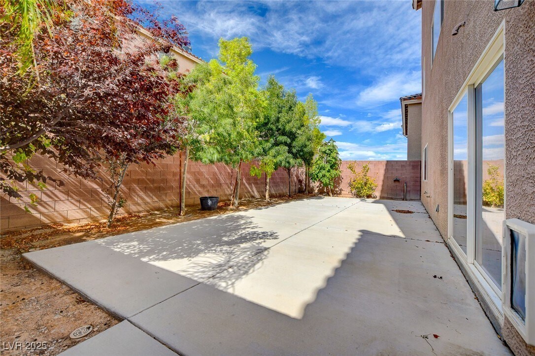 Foto del edificio - 6402 Parrot Ridge Ct
