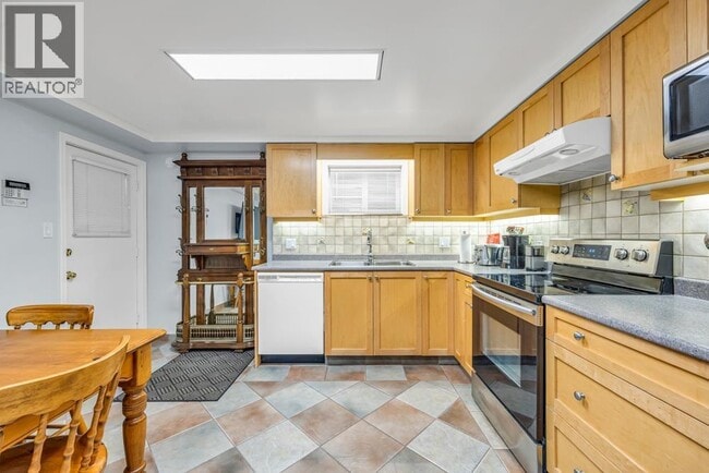 Photo du bâtiment - 556 Kaslo St