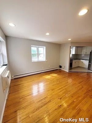 Foto del edificio - 571 Putnam Ave