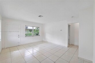 Building Photo - 5831 Taylor St