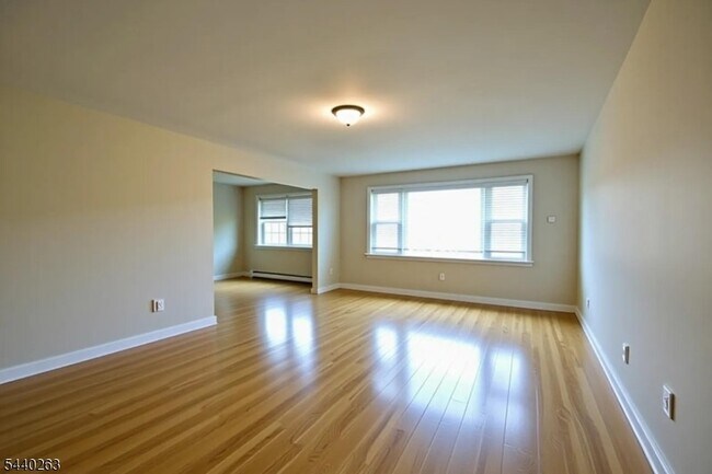 Foto del edificio - 605 Grove St