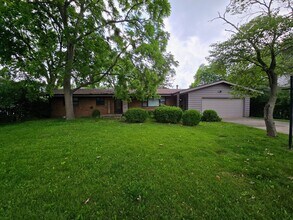 Building Photo - 405 E Michigan Ave