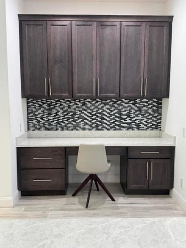 Photo - 615 Windward Cir N House