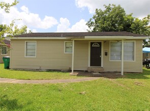 Building Photo - 104 Prewitt Ln