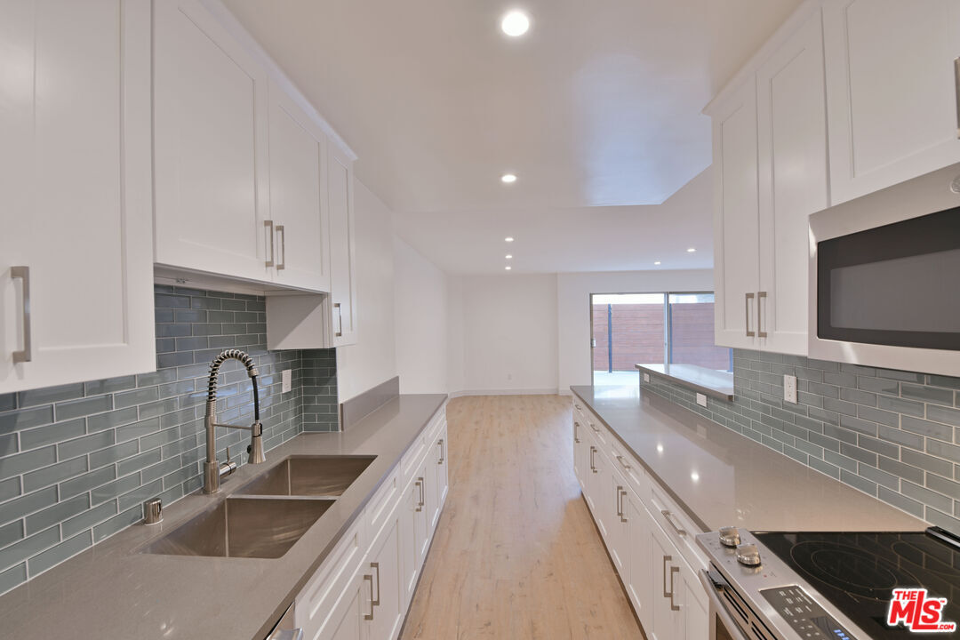 Foto principal - 136 S Palm Dr