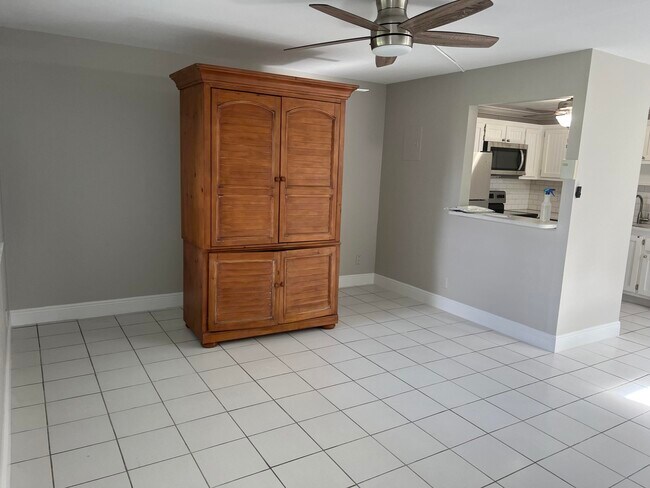 Building Photo - 315 Tuscany Ln