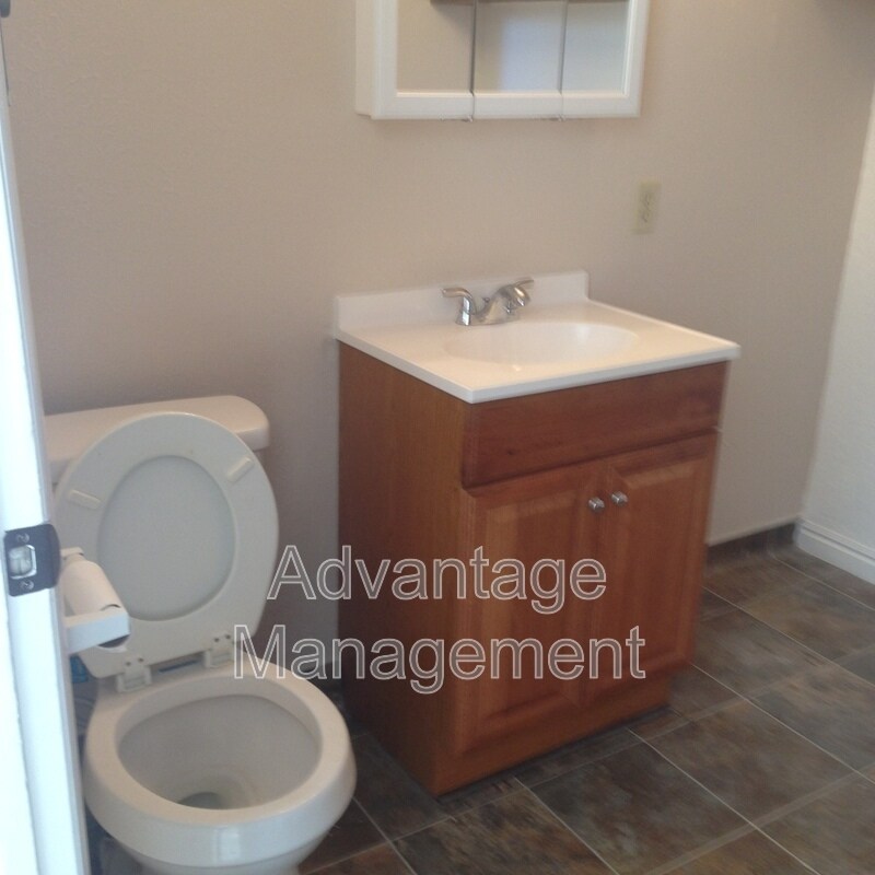 Foto del edificio - 842 50 E