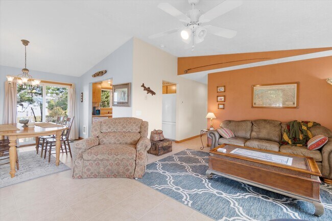 Living/Dining Room - 703 354th Pl
