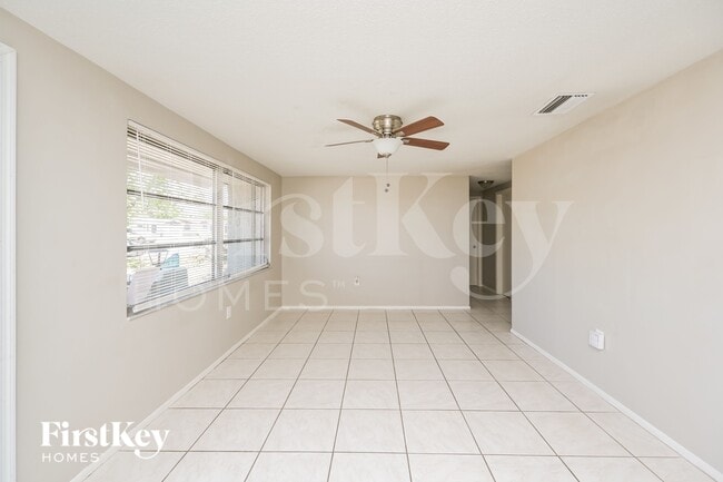 Foto del edificio - 10905 Kingsbridge Rd