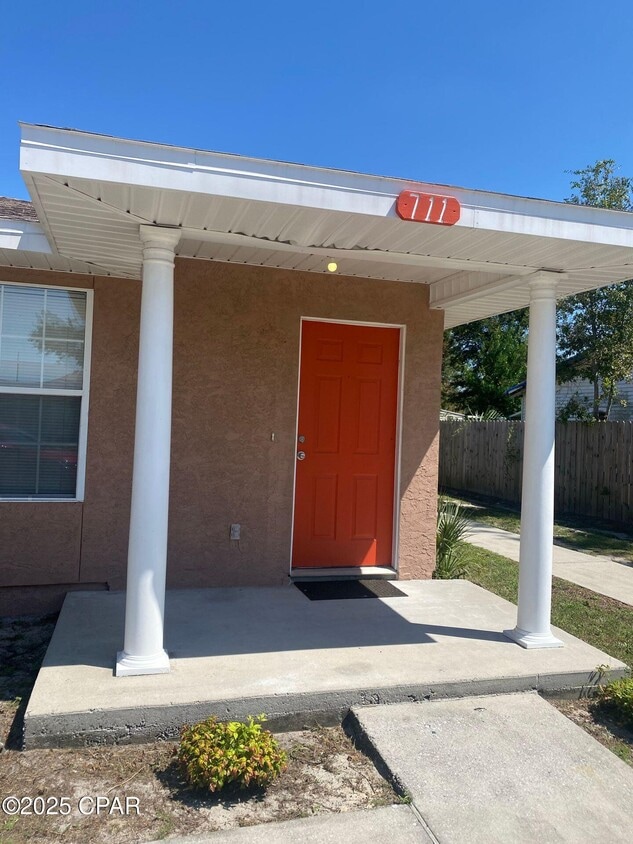 Foto principal - 711 N 9th St