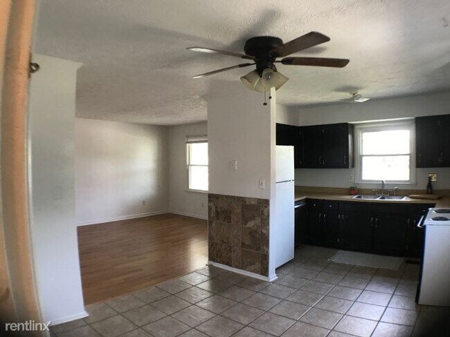 Building Photo - 1309 River Park Cir