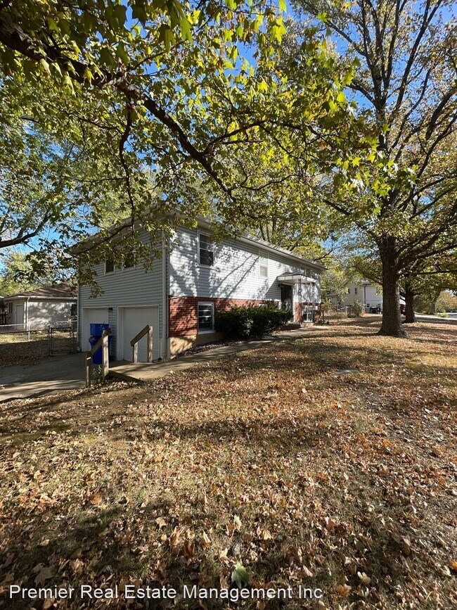Building Photo - 3 br, 1.5 bath House - 7500 E 76th St