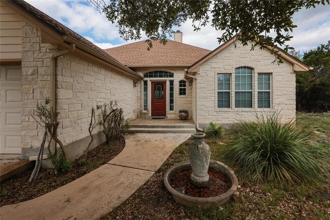 Building Photo - 8 Rosewood Cir
