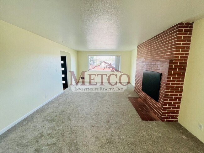 Building Photo - 24501