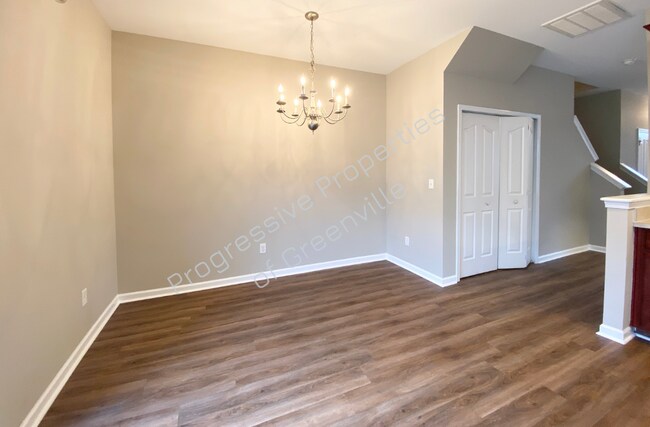 Building Photo - 205 Elise Dr