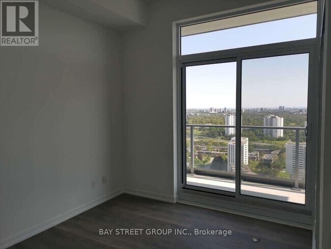 Building Photo - 56 Forest Manor Rd