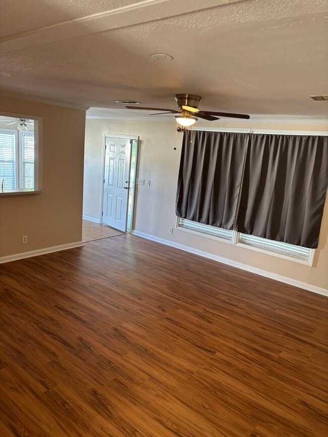 Building Photo - 3-Bedroom, 2-Baths located in Murrells Inlet