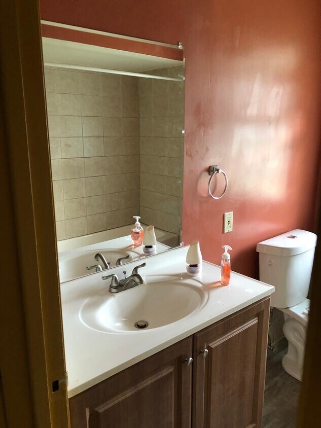 bathroom - 4075 N 85th St