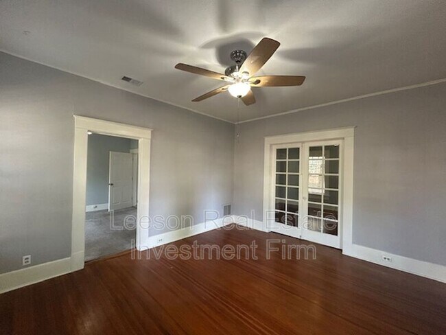 Building Photo - 403 Merrick St