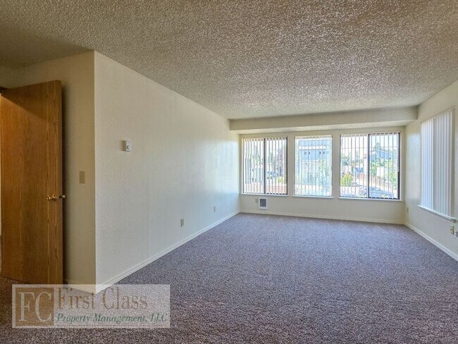 Foto del edificio - 4756 SW Murray Blvd