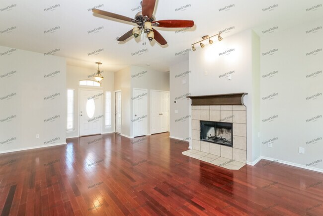 Foto del edificio - 2416 Beaver Bend Ln