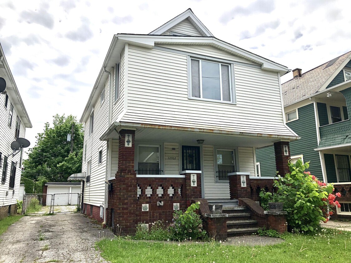 Primary Photo - 12702 Griffing Ave