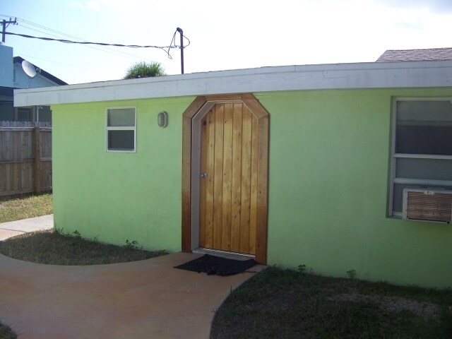 Building Photo - 2581 Spence Dr NE