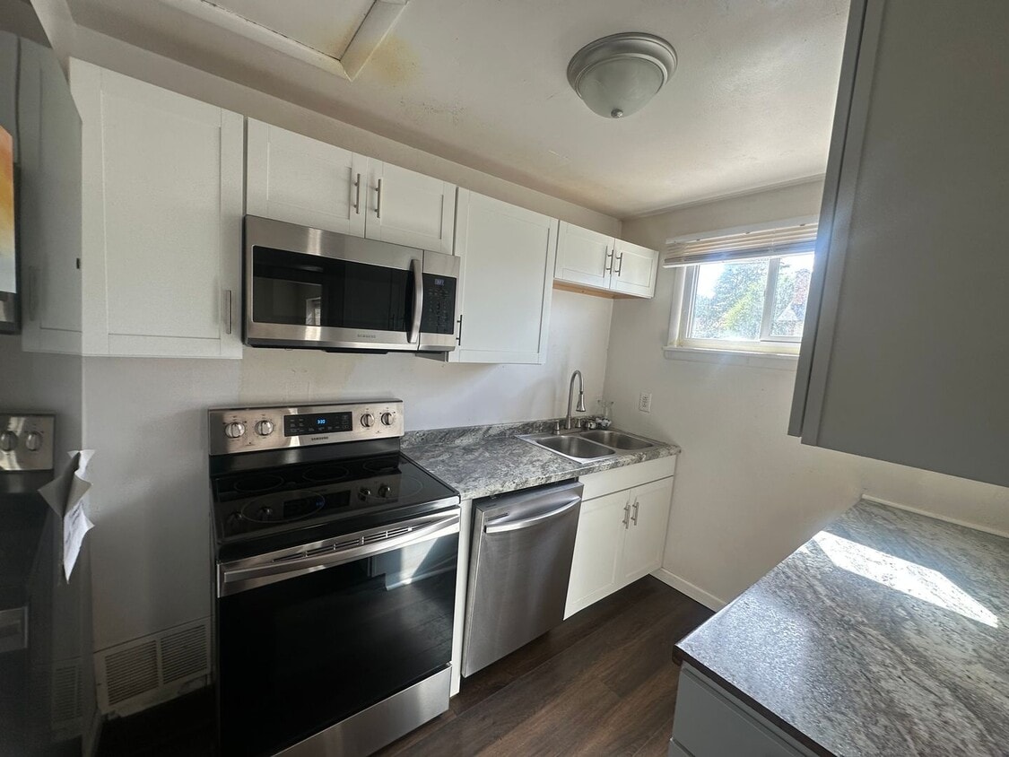 Foto principal - 2903 E Joseph Ave