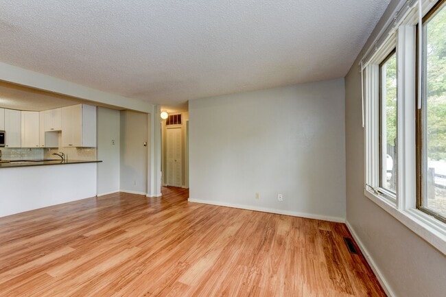 Photo - 840 North St Apartment