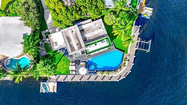 Building Photo - 2628 SE 10th St