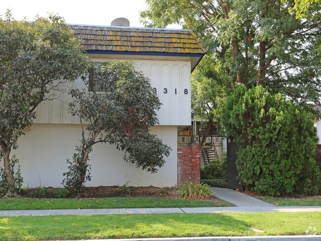 Building Photo - 3312 - 3318 E. Sierra Madre Ave (Loren)